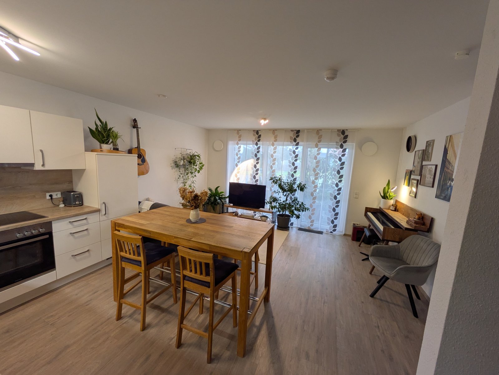 Maselheim: Neuwertige 2- Zi Wohnung mit Terrasse in Maselheim Maselheim: Neuwertige 2- Zi Wohnung mit Terrasse in Maselheim