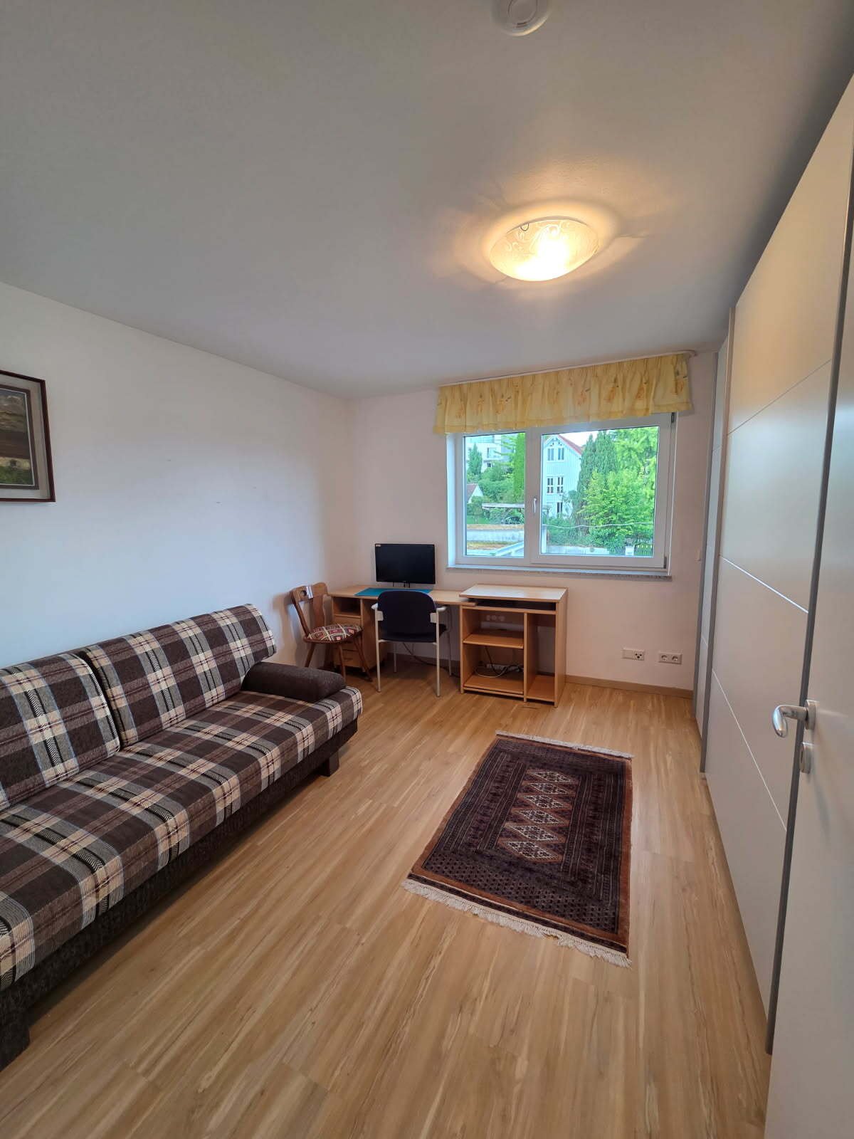 weiteres Arbeits- bzw. Gästezimmer