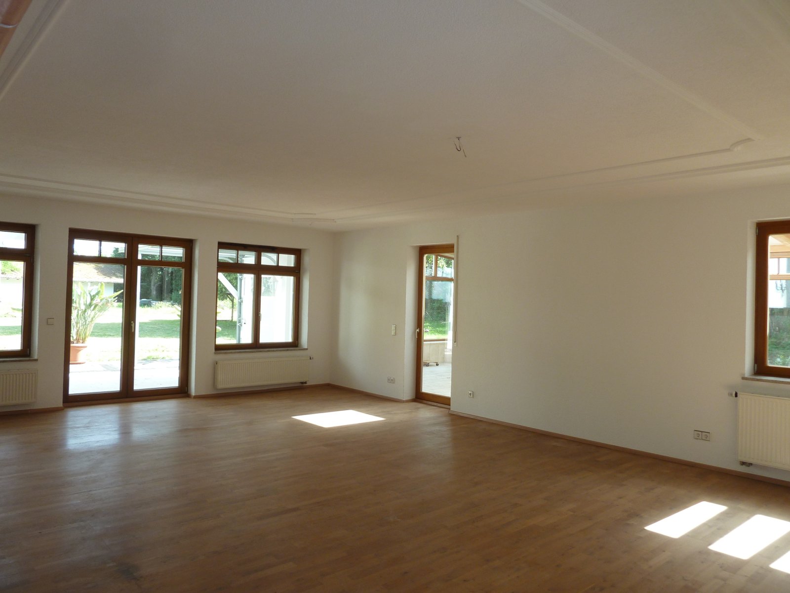 Wohnen neuwertiges Wohnhaus