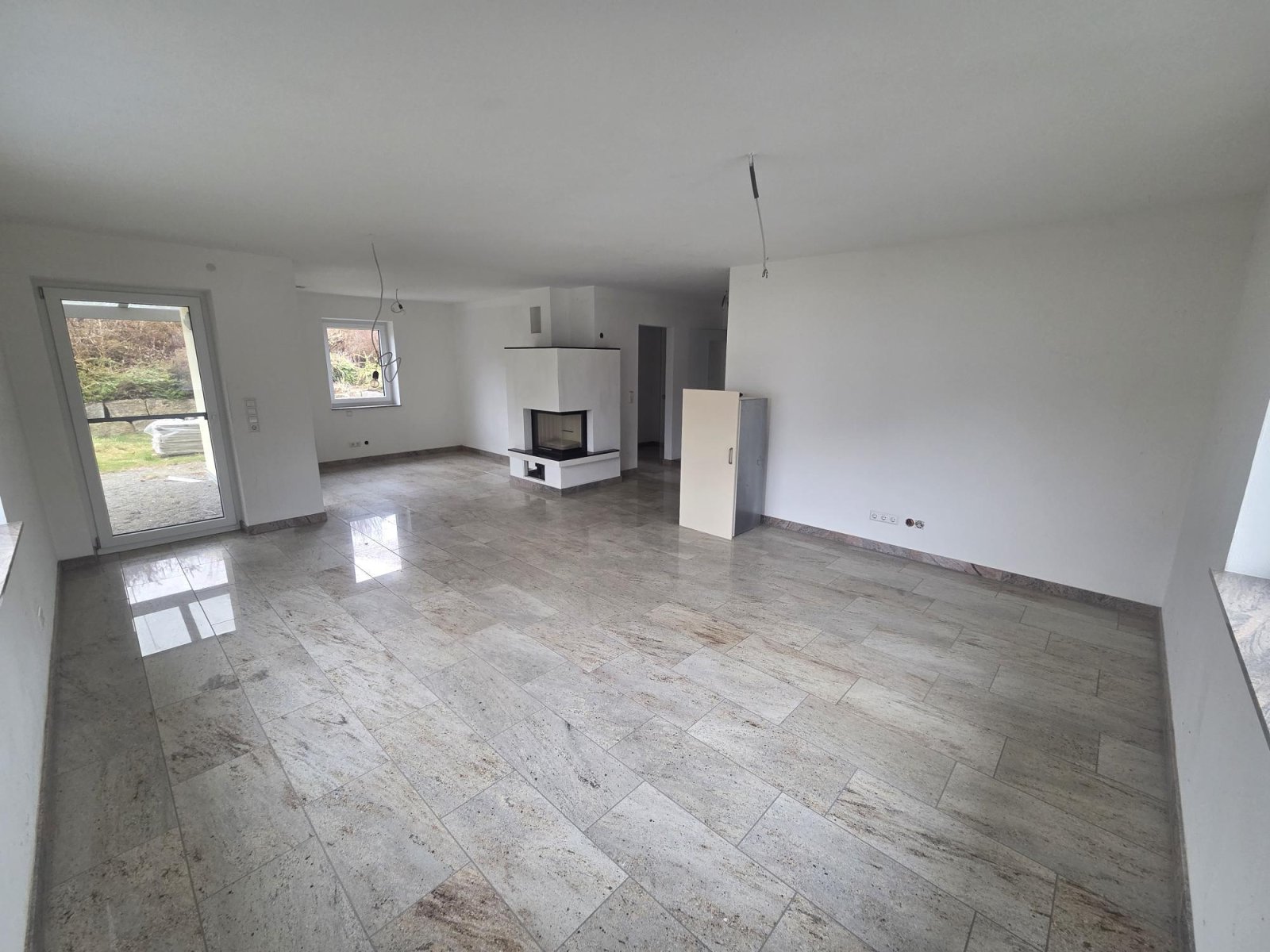 Wohn- Essbereich Obergeschoss mit Zugang zur Hauptterrasse